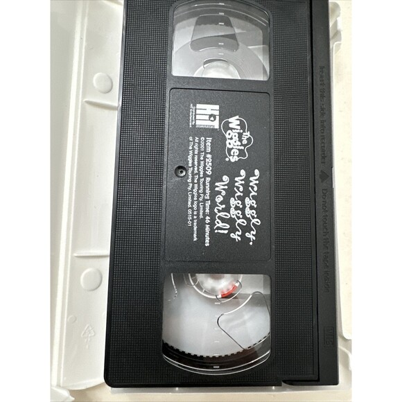VTG The Wiggles Wiggly, Wiggly World VHS Hard Plastic Clamshell Mm72 - Picture 5 of 5